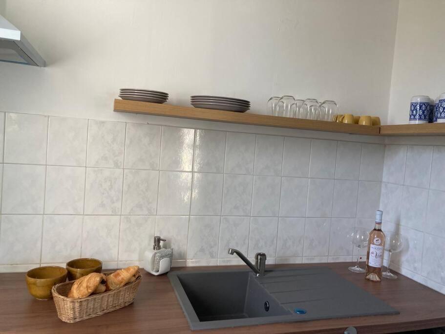 Cozy Studio With Balcony And Free Parking Aix-en-Provence Esterno foto