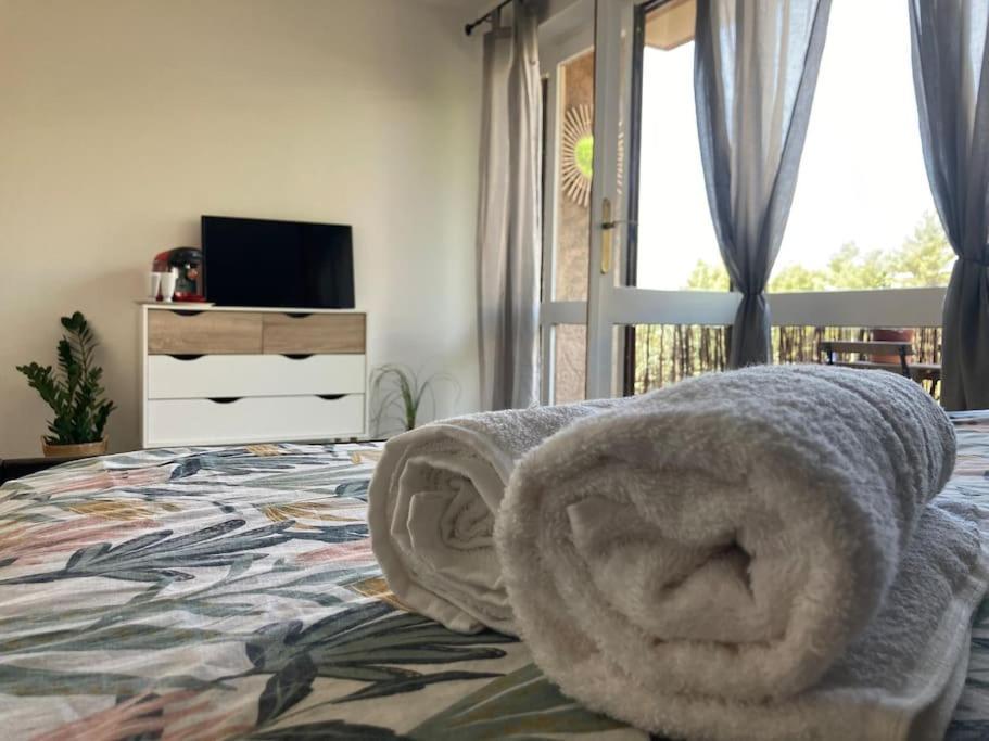 Cozy Studio With Balcony And Free Parking Aix-en-Provence Esterno foto